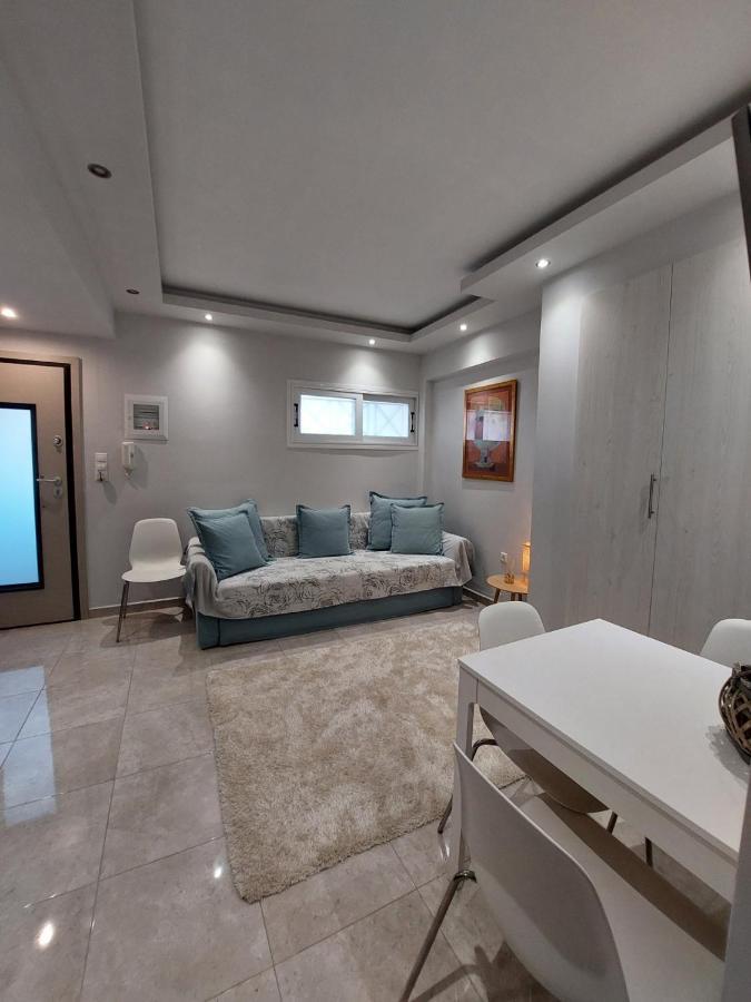 Zeppelin Apartment Loutraki  Exterior photo