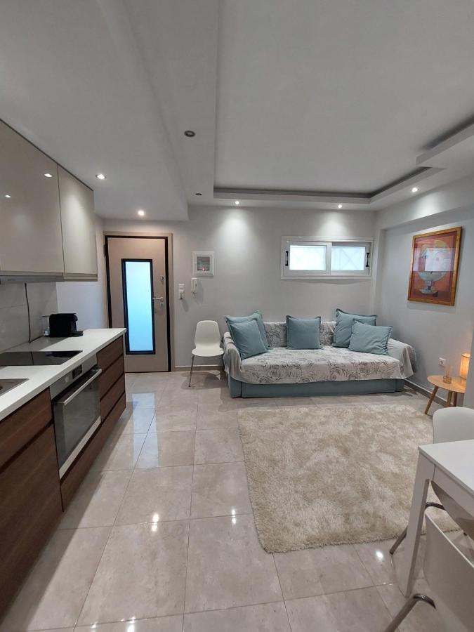 Zeppelin Apartment Loutraki  Exterior photo